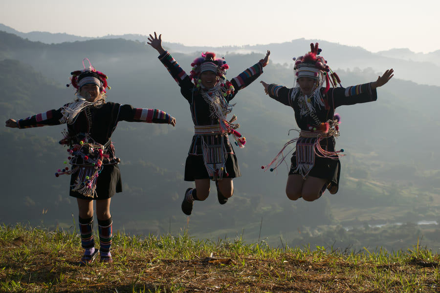 akha trajes tipicos de la region